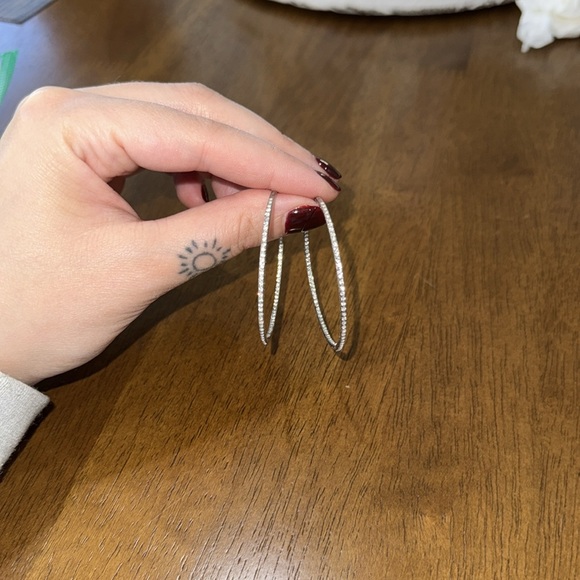 Hoop earrings - Picture 2 of 3